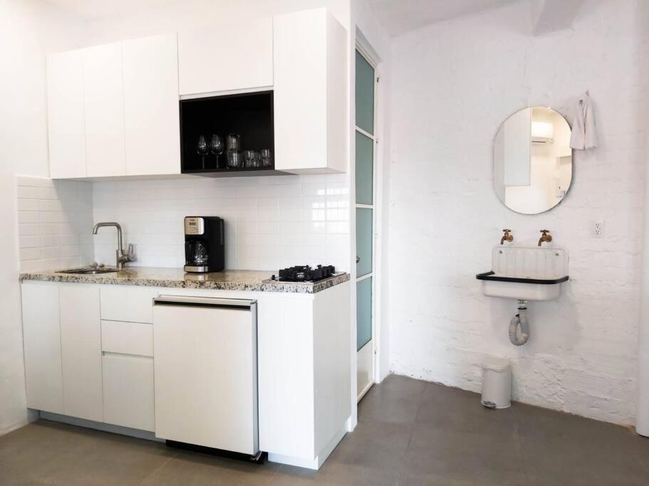 Studio Pulpito In The Charming Heart Of Downtown Pv Puerto Vallarta Exteriör bild